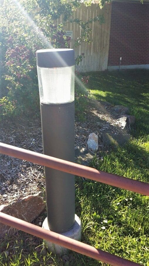 Round-Flat-Top-Bollard-with-Type-5-Glass